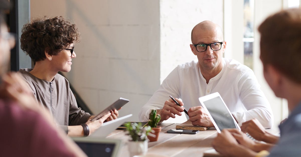 découvrez les meilleures pratiques et conseils pour élaborer une stratégie d'affaires efficace. apprenez à définir vos objectifs, analyser votre marché et optimiser vos ressources pour garantir la croissance de votre entreprise.