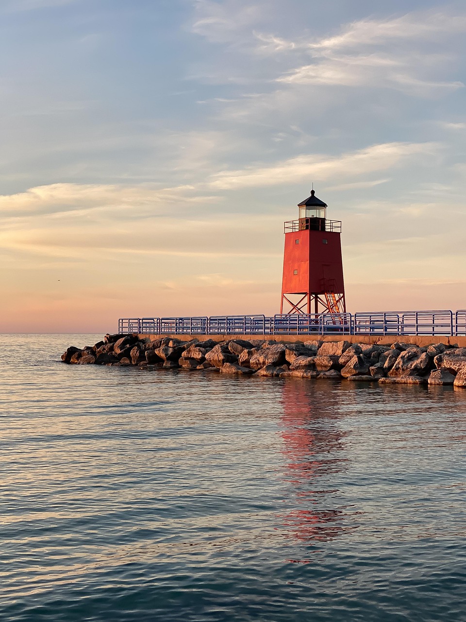 découvrez la beauté pittoresque de charlevoix, une région du québec célèbre pour ses paysages à couper le souffle, ses montagnes majestueuses et ses charmants villages. explorez les activités en plein air, la gastronomie locale et le patrimoine culturel unique qui font de charlevoix une destination incontournable.