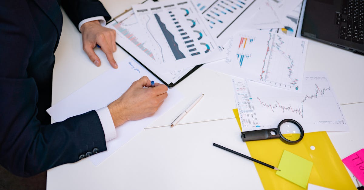 découvrez l'économie collaborative, un modèle innovant qui favorise le partage et l'échange de biens et de services entre particuliers. explorez comment cette approche crée des opportunités tout en renforçant les liens communautaires et en réduisant l'impact environnemental.